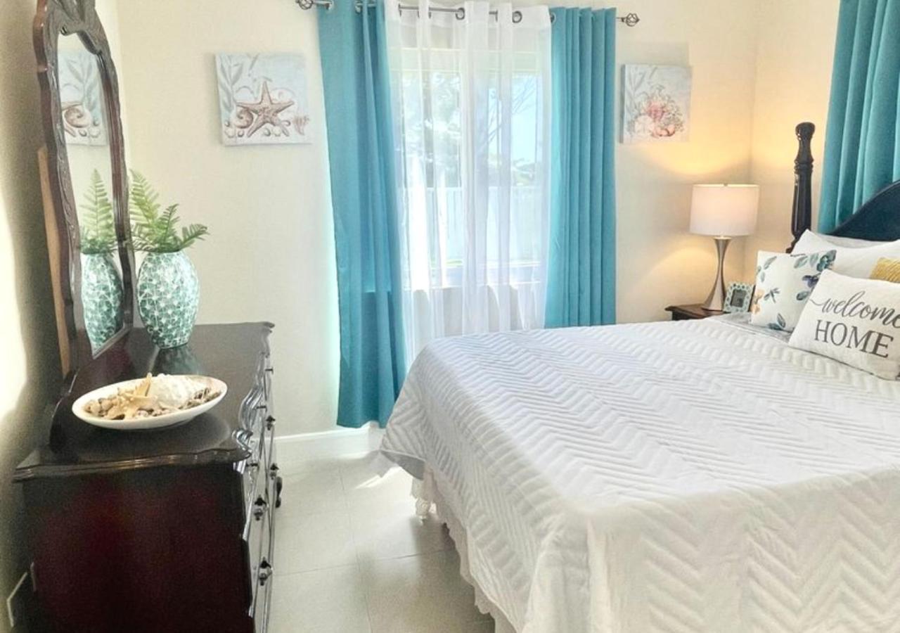 Seashore Vacation Home, Oceanpointe, Lucea, Jamaica Ngoại thất bức ảnh
