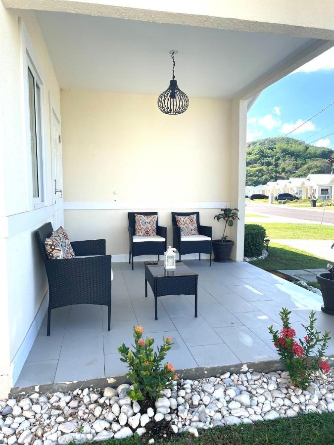Seashore Vacation Home, Oceanpointe, Lucea, Jamaica Ngoại thất bức ảnh